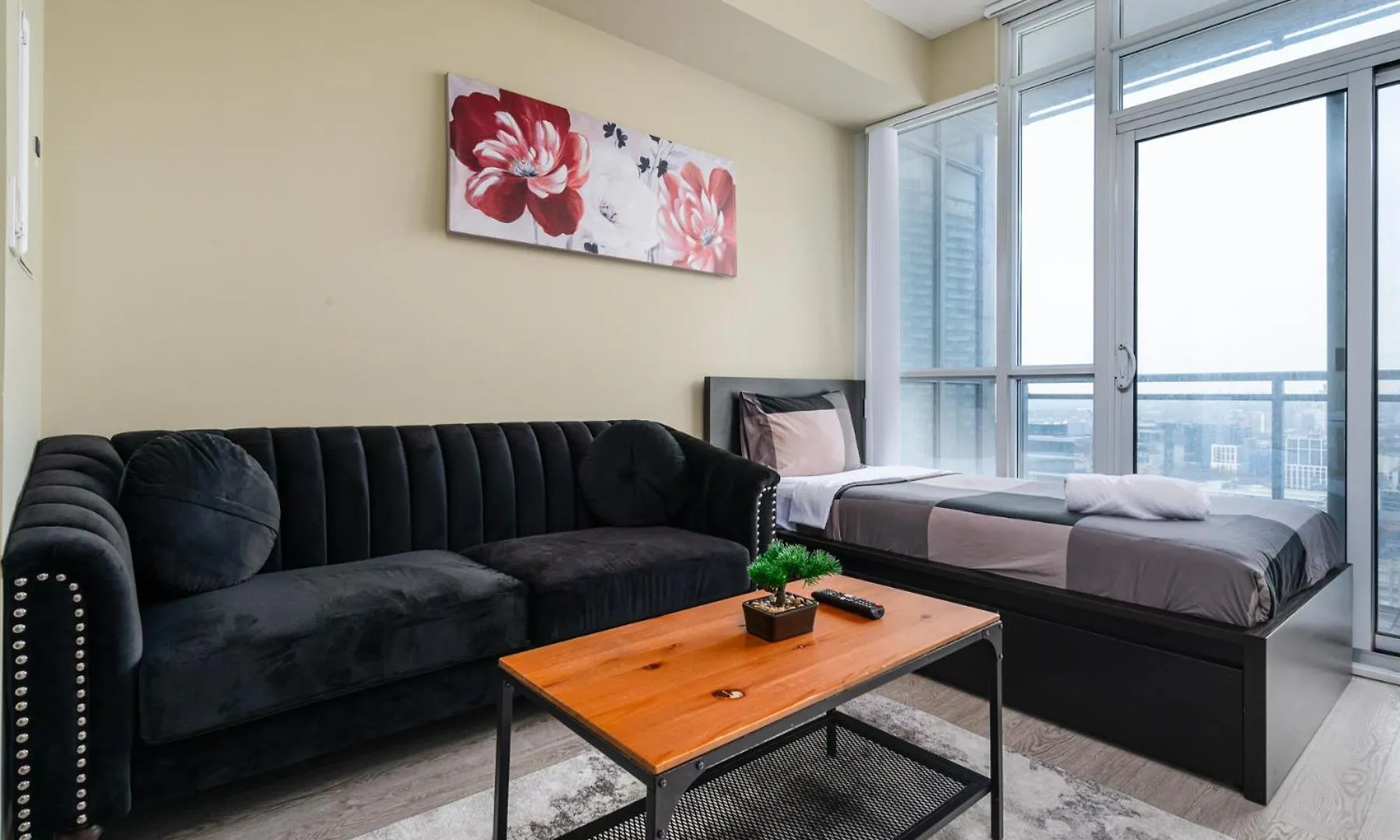 Hotel Iceboat Suites Toronto